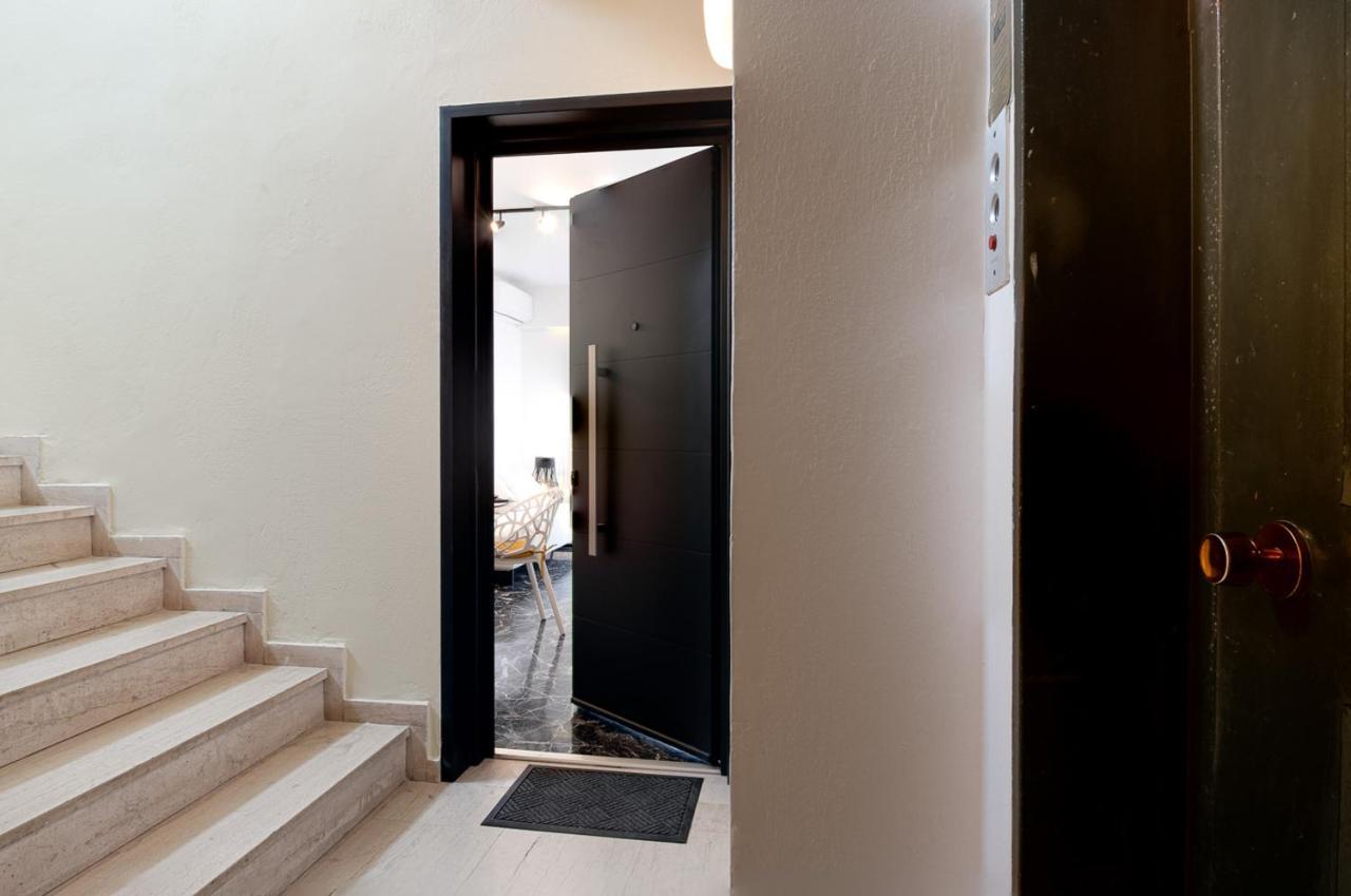 Lux Apt Next To Port & City Center イラクリオン エクステリア 写真
