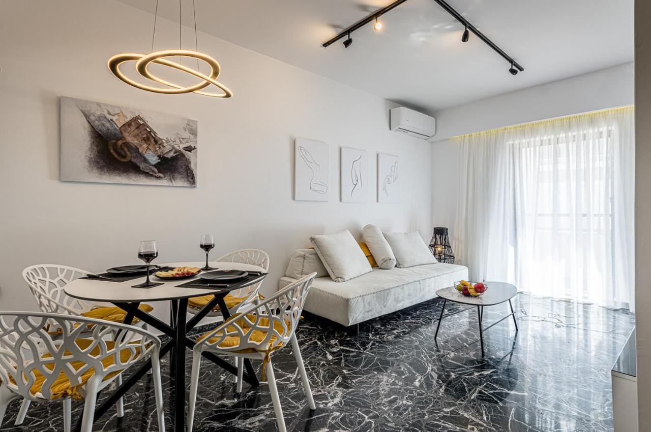 Lux Apt Next To Port & City Center イラクリオン エクステリア 写真