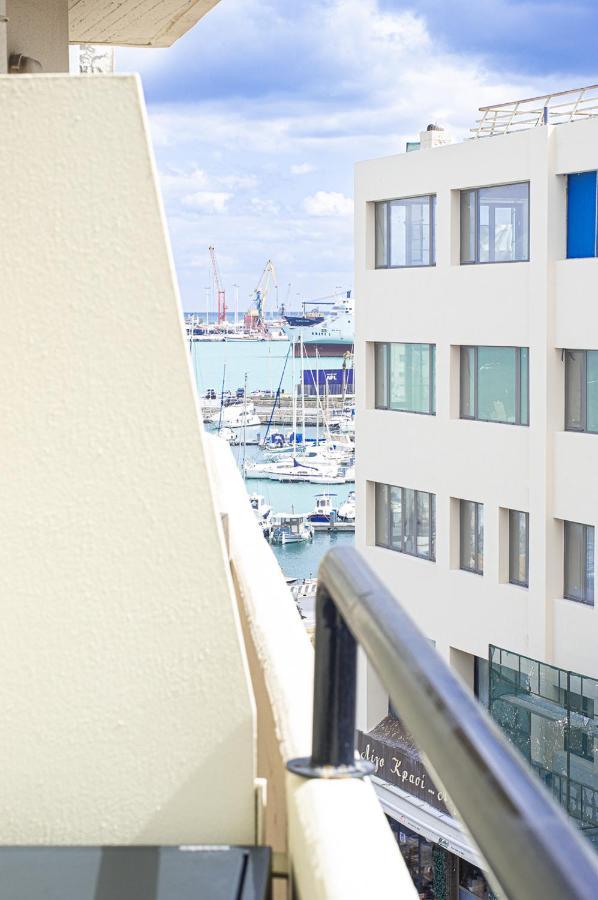 Lux Apt Next To Port & City Center イラクリオン エクステリア 写真